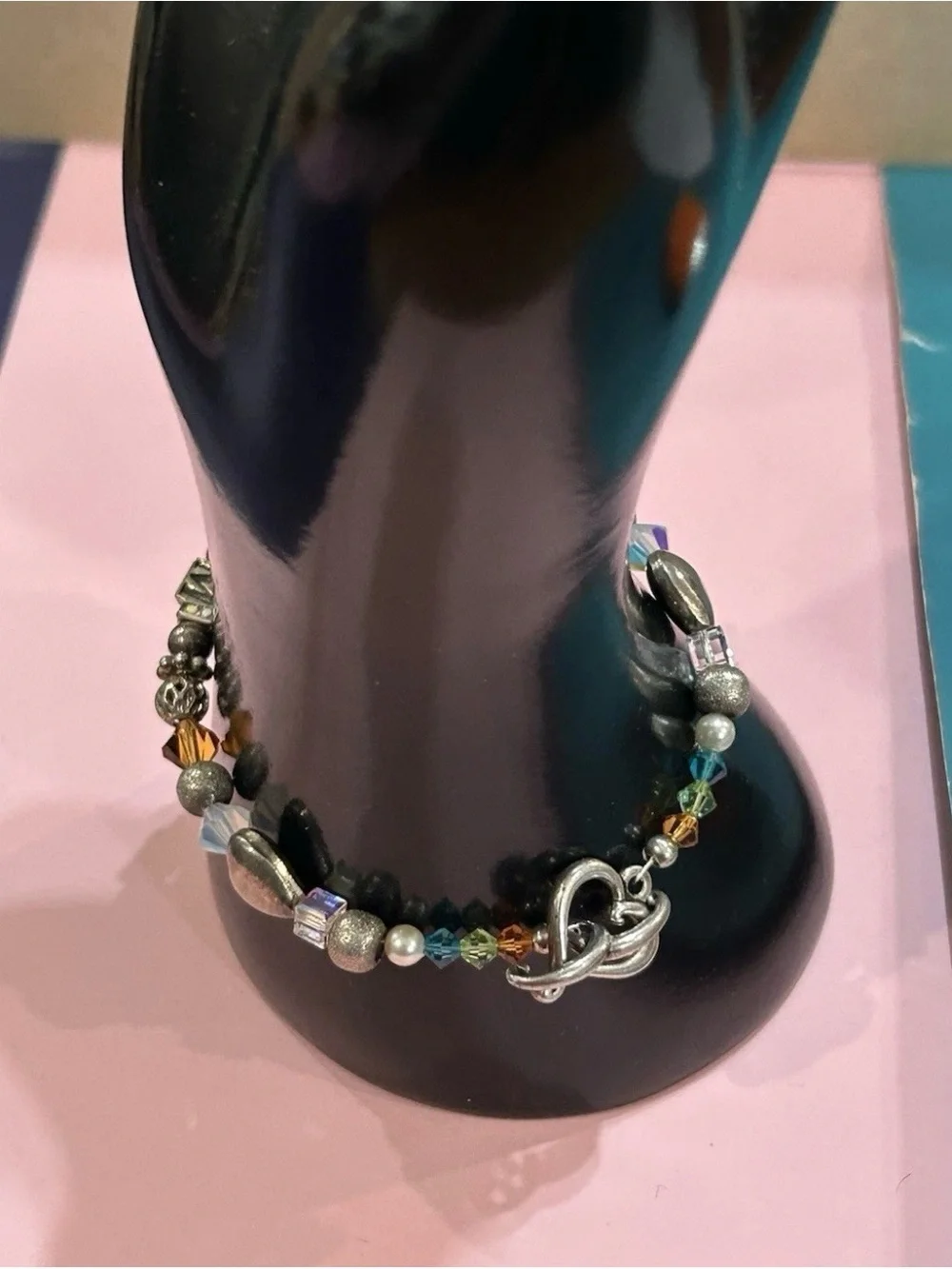 Personalized Silver-Tone “Mom”Charm Bracelet with Multicolored Crystal Beads